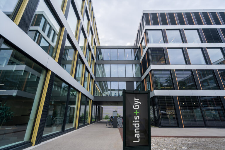 Landis+Gyrin toimistorakennus, jossa kehitetään älymittauksen ja energianhallinnan HES‑järjestelmiä